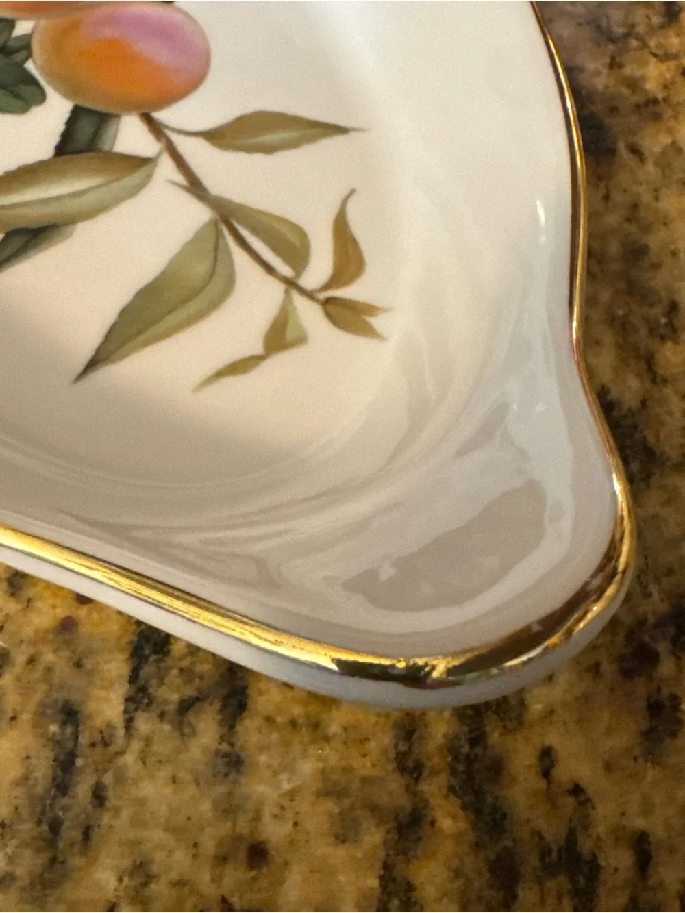 Porcelain Fruit-Decor Serving Bowl in White and Peach